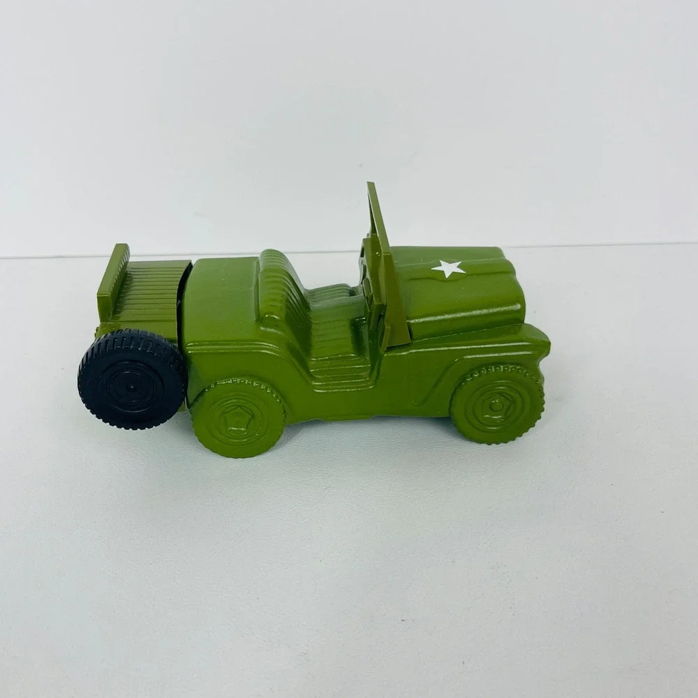 Avon Army Jeep Decanter Wild Country After Shave Green Military Star Vintage